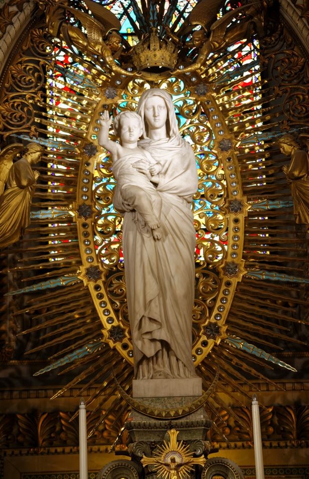Vivre le recouronnement de la Vierge de Fourvière. Du 25 novembre au 1er décembre 2022