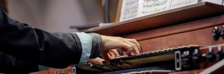 Lire la suite à propos de l’article Cathédrale recrute ! Envie de devenir organiste titulaire pour le Grand Orgue de la primatiale ? Postulez jusqu’au 31 août !
